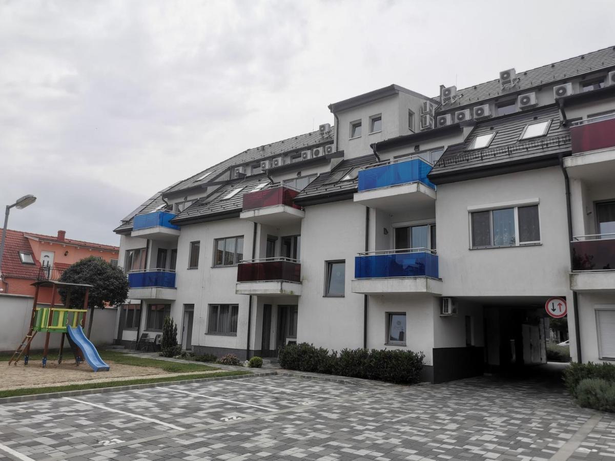 Szabo Lux Apartman Sárvár Exterior foto